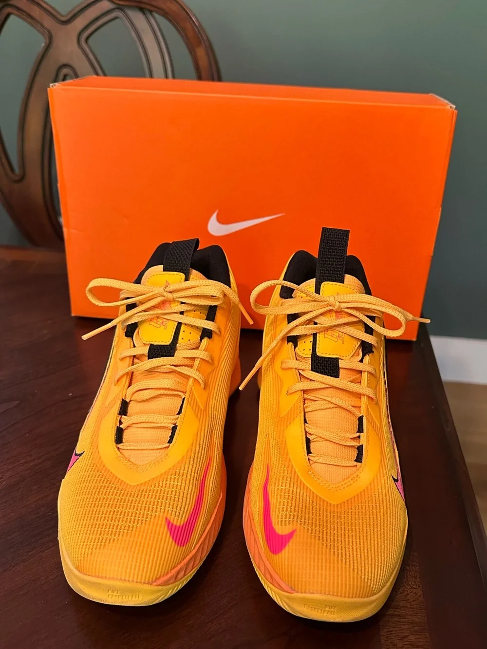 Nike GT Jump Academy basketball shoes